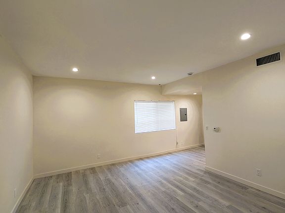 2nd image of 857 S Plymouth Blvd #104