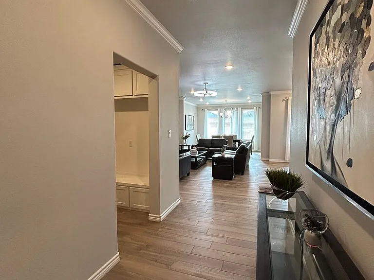 2032 Twin Falls Dr — Photo 3