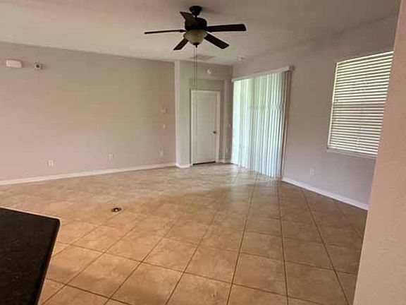 4th image of 648 Woods Landing Dr