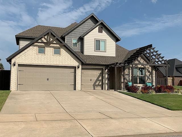 1st image of 6409 S 47th St