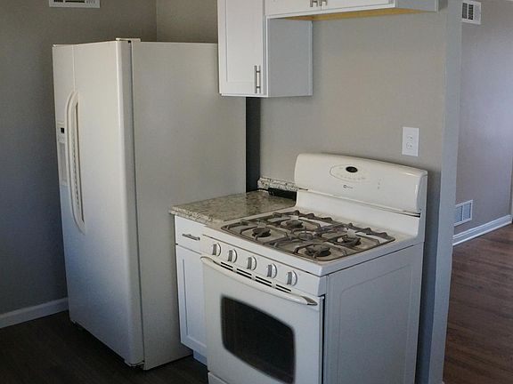 5th image of 28066 Hillview St