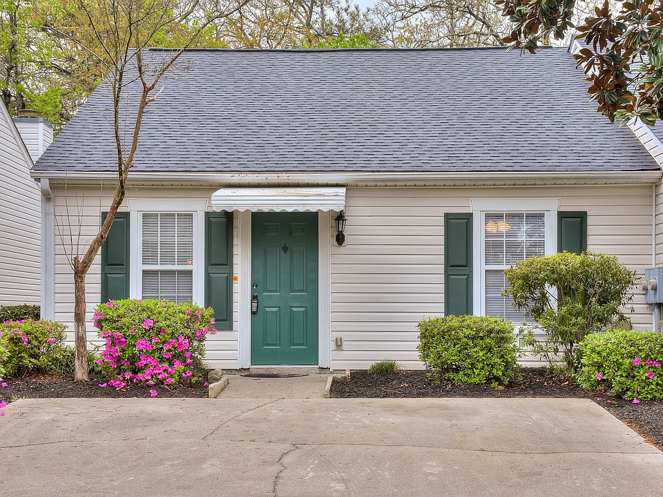 1st image of 229 Kitts Dr #1