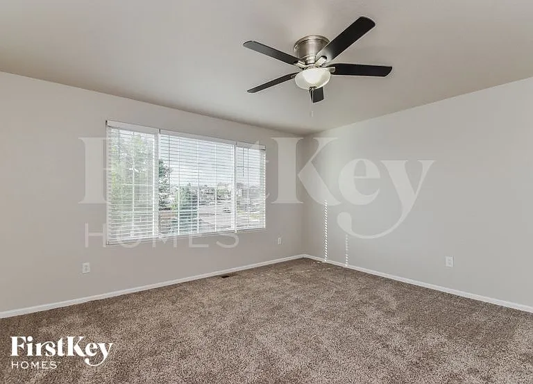 7606 Sistine Ln — Photo 8