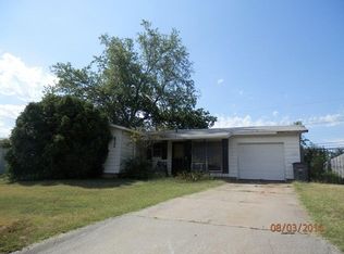 432 NW Greenmeadow Dr, Lawton, OK 73507