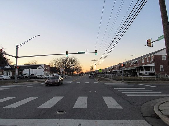 4th image of 338 Stemmers Run Rd