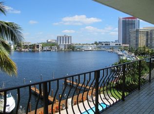 136 Golden Isles Dr APT 501, Hallandale Beach, FL 33009