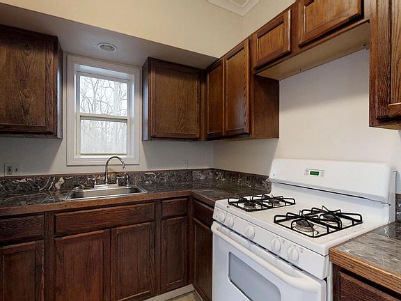2nd image of 257 Mason St #A