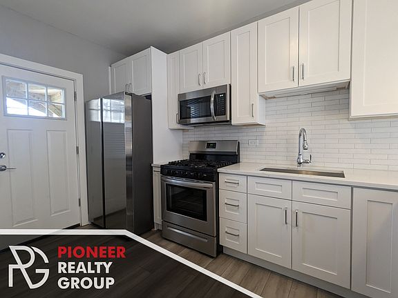 4th image of 3933 N Janssen Ave #3943-S3
