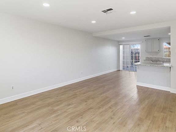 4th image of 817 Quail Ln APT 11-14
