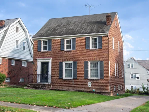 2052 Hillcrest Ave, Cleveland, OH 44109