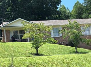 214 Den Dr, Heiskell, TN 37754