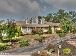 1819 Hanging Rock Ct, Salem, VA 24153