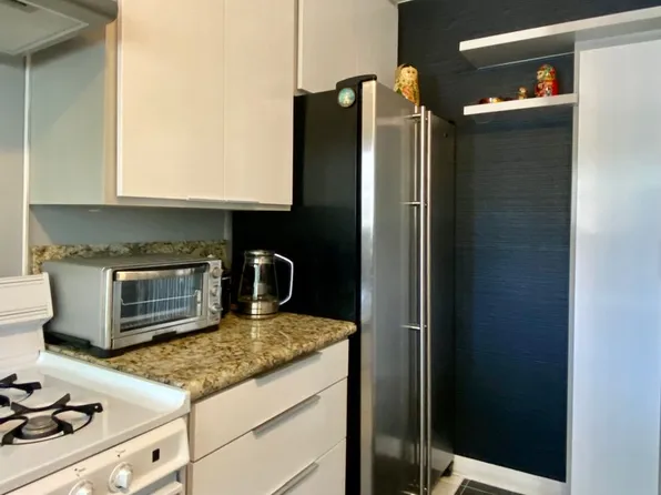 5587 Village Grn, Los Angeles, CA
