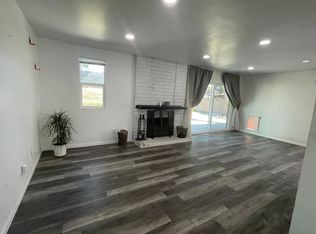 11516 Brussels Ave, Sylmar, CA 91342
