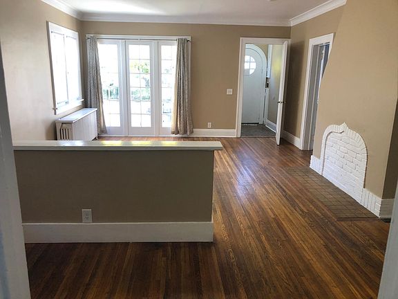 5th image of 2630 Dupont Ave N APT 1