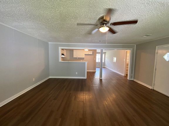 5th image of 3968 Hammett Dr