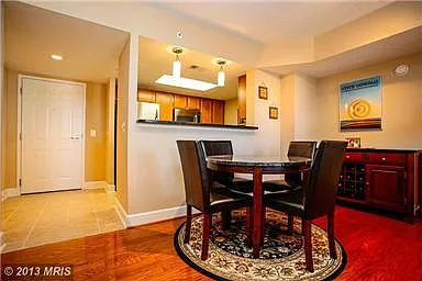 Building Photo - 11800 Sunset Hills Rd #226