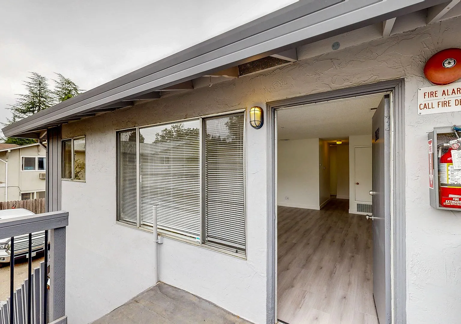 5020 Roma St — Photo 3