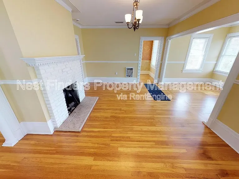 2044 Forbes St — Photo 3