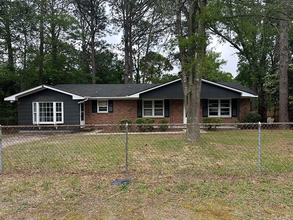 1404 Hibiscus Rd