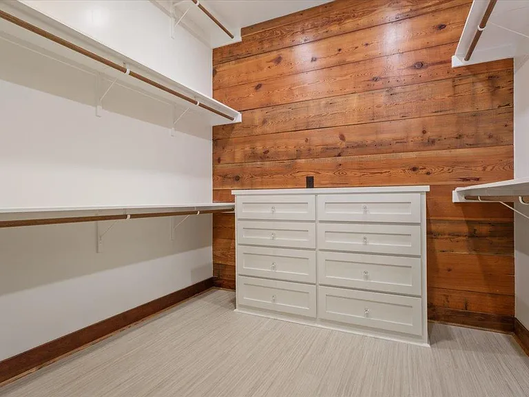 1608 S Church St — Photo 19