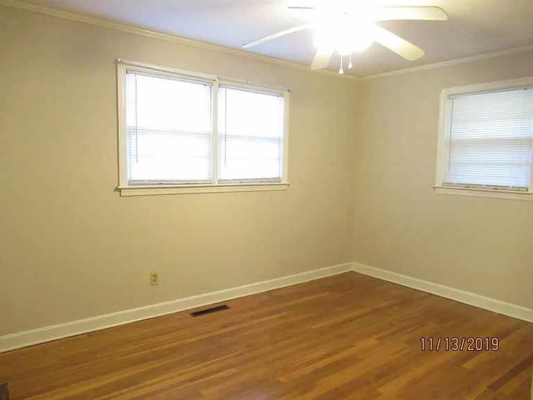 523 Colonial Dr — Photo 10
