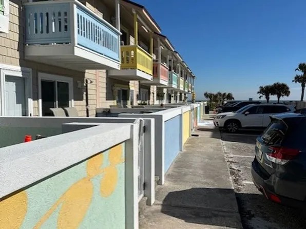 25 10th St, Atlantic Beach, FL 32233