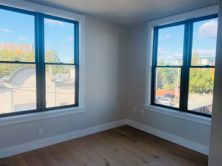 305 Webster Ave #308 — Photo 9
