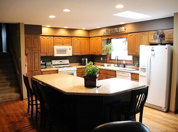 2nd image of 9160 Frances Ln