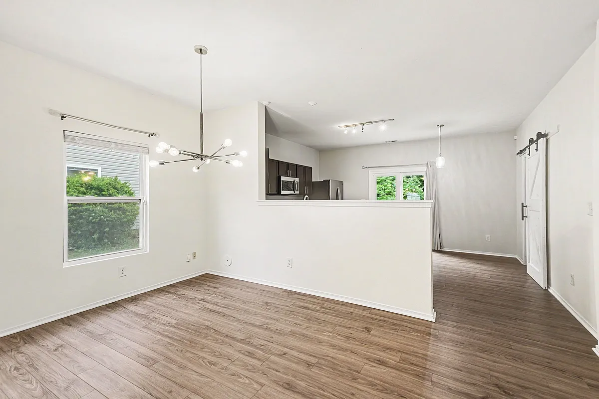 Building Photo - 8942 Chalkstone Rd