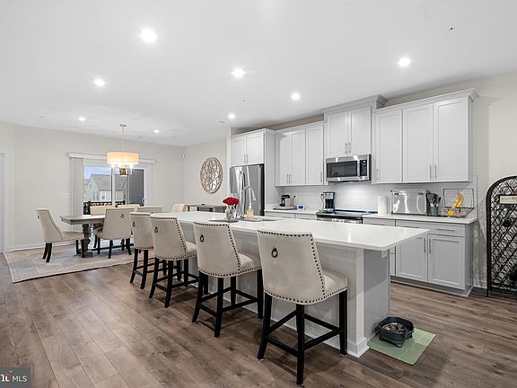 5th image of 13517 Sayward Blvd Unit 80