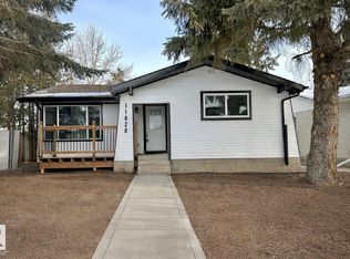 11628 151st Ave NW, Edmonton, AB T5X 1C6