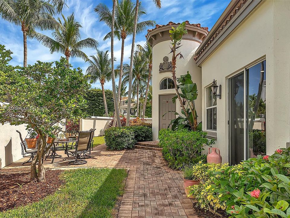 1st image of 856 Spinnaker Dr W Unit 856