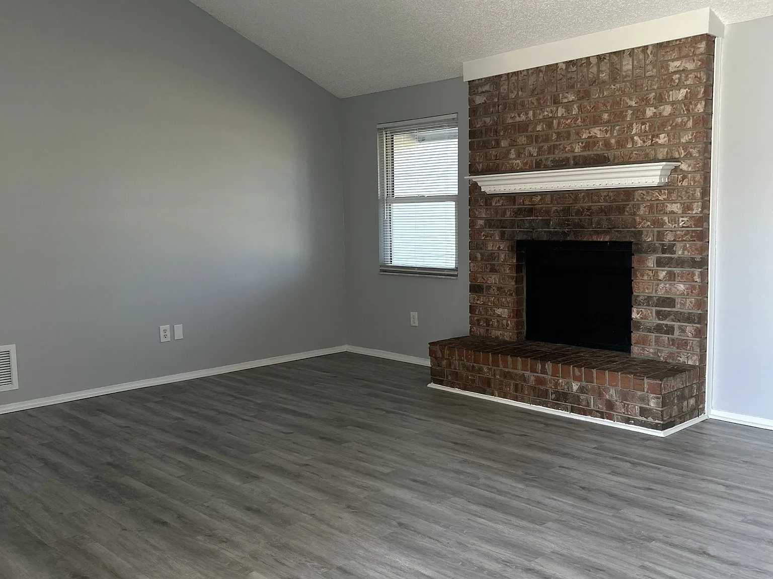 8267 Yolanda Court - 1 — Photo 2