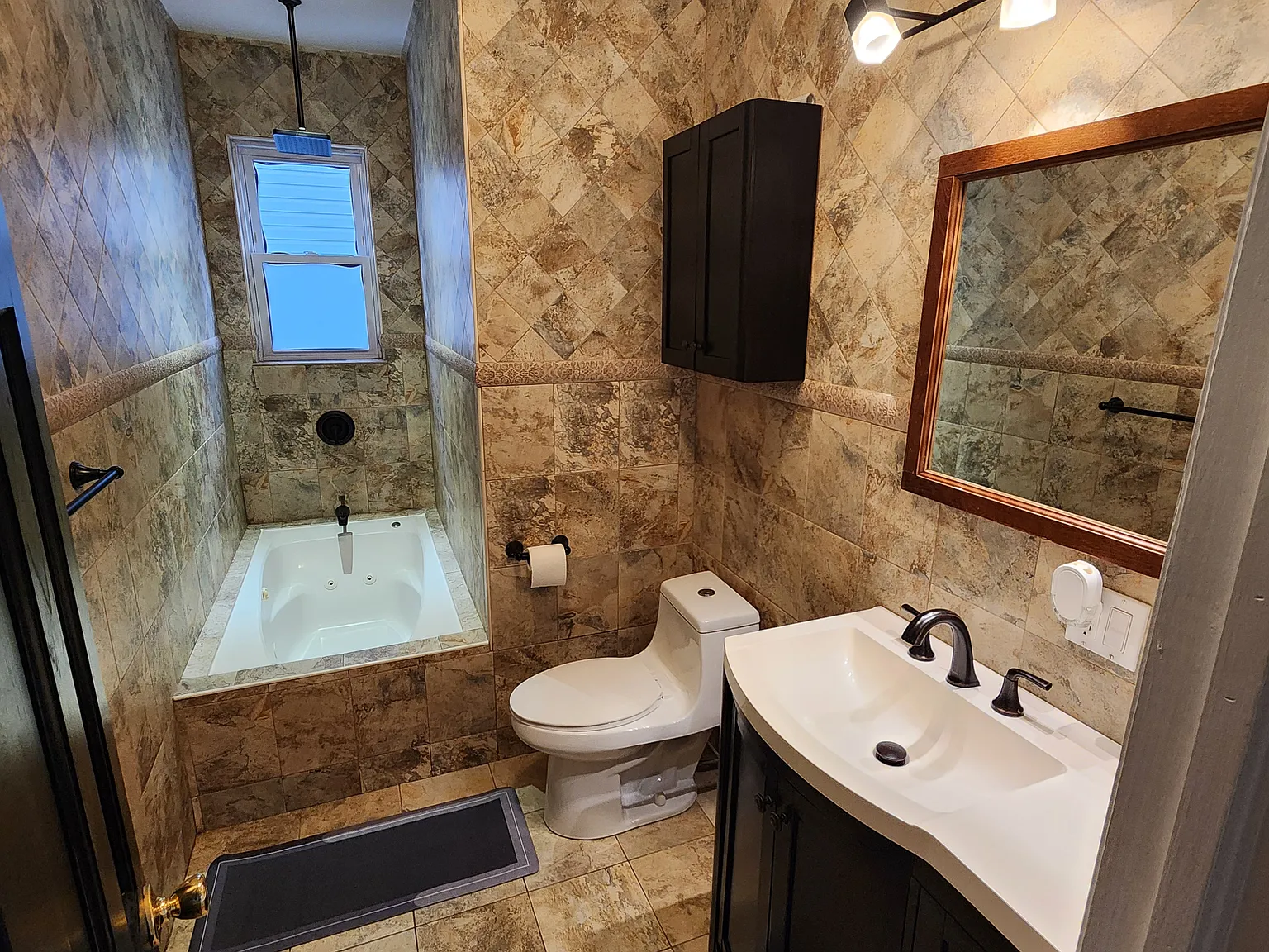 3 bed, $4,250 — Photo 2