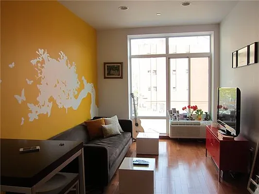 Rented by Kian Realty | media 11