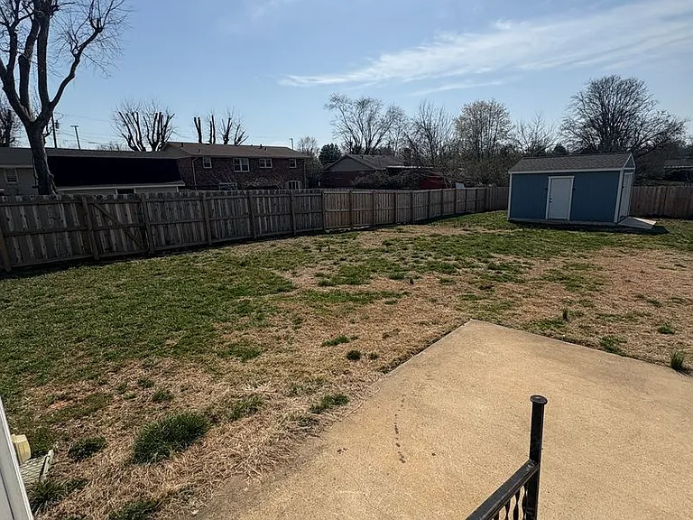 1303 Collett Ln — Photo 22