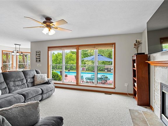 2nd image of 19 Mission Hill Dr
