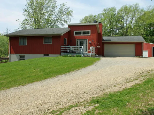 2488 Joplin Ave, Denver, IA 50622