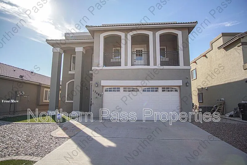 4 bed, 2.5 bath, 2128 sqft, $2,295 — Photo 2