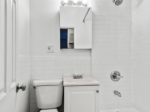 5th image of 428 E 89th St APT D