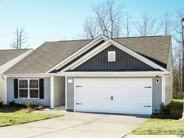 17176 Russell Coghill St, Bowling Green, VA 22427