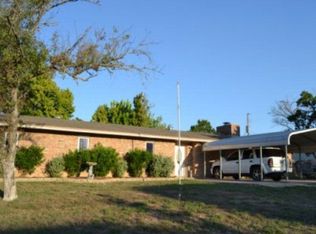 1402 Clear Springs Dr, Kerrville, TX 78028