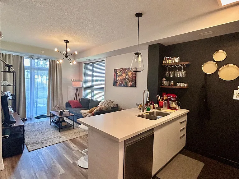101 Shoreview Pl #110 — Photo 5