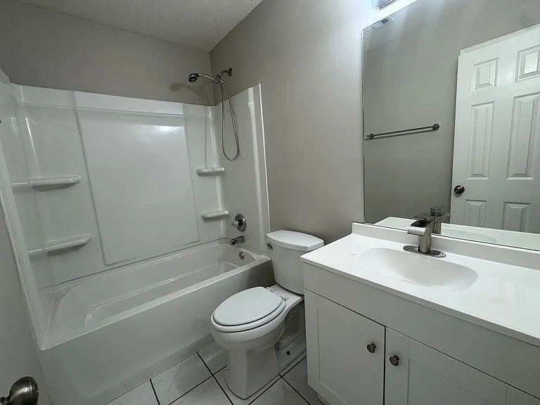 7002 Oak Side Ct — Photo 27