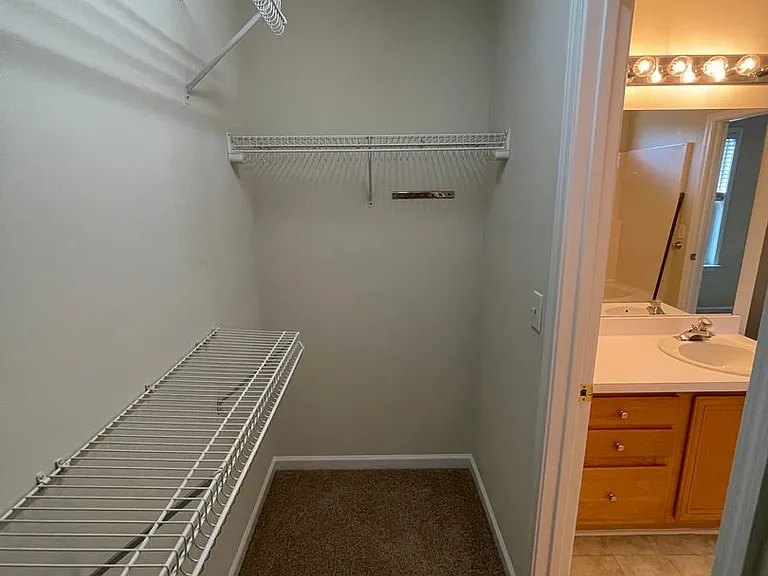 606 Ascott Way — Photo 36