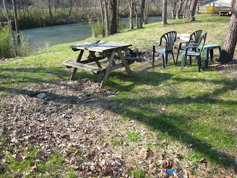 Common Access to Little Rive