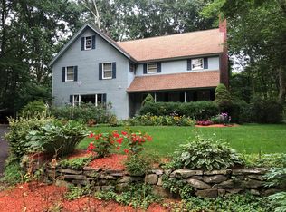 58 Rowley Rd, Woodbury, CT 06798