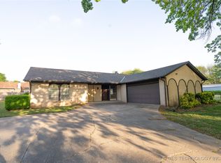 8002 S Birch Ave, Broken Arrow, OK 74011