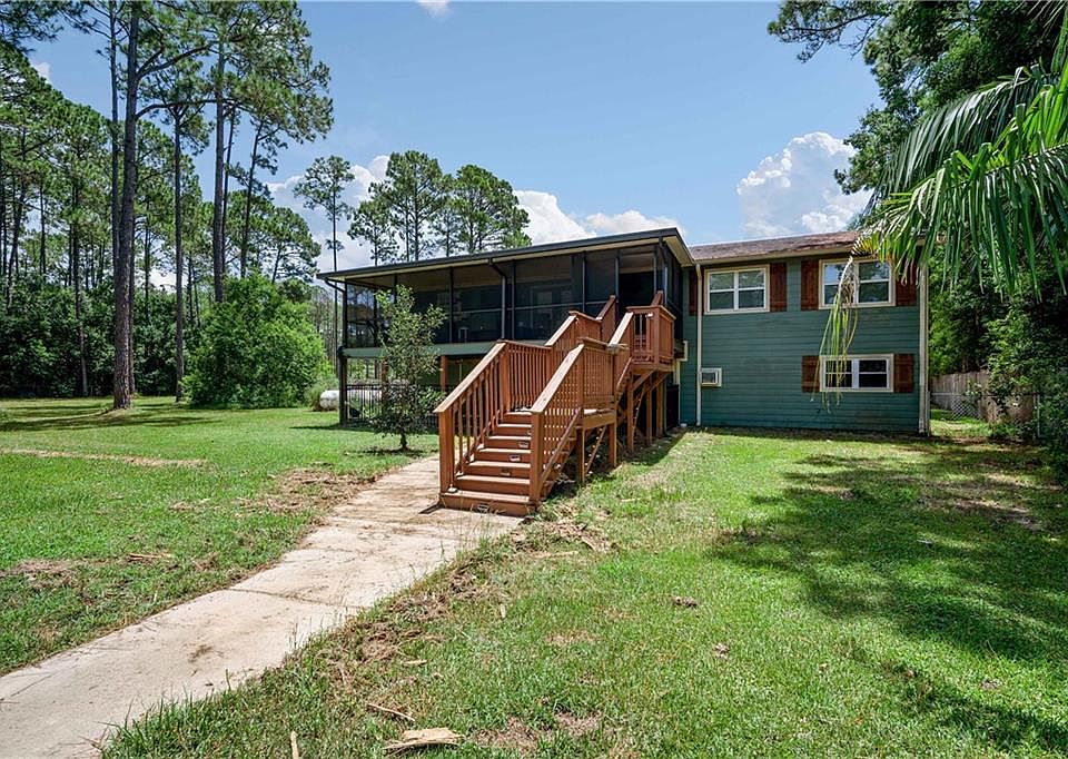 1st image of 15490 Green Dr